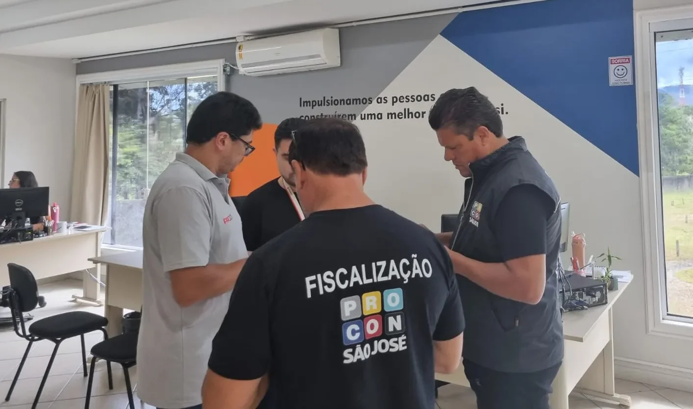 Procon de São José notifica seis instituições de ensino superior por falta de transparência